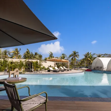 Kexin Kejia·Aura Wild Luxury Design Bed and Breakfast (Sanya Yalong Bay Branch)