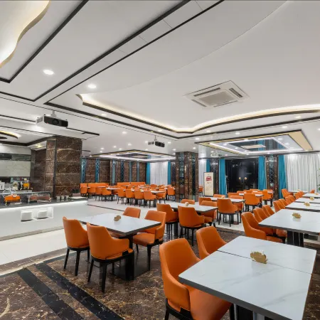 Dunhuang Yuntian Yingbin Hotel