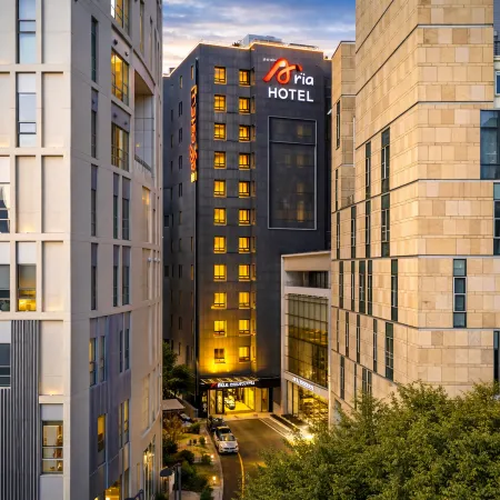 Cheonho Aria Hotel Отели рядом с достопримечательностью «Станция метро Jamsil»
