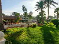 Regency Plaza Aqua Park and Spa Resort Hotels near La Strada Mall