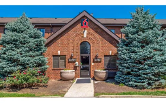 Studio 6 Corporate Extended Stay Indianapolis, IN - North Carmel โรงแรมใกล้ศูนย์การค้าคีย์สโตนมอลล์