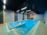 SM LUXURY HOTEL - Pools