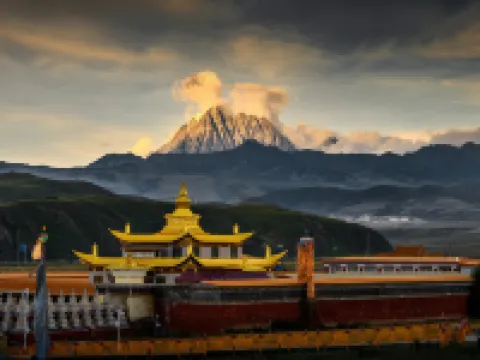 Kangding Tagong Prairie Mandala Hotel