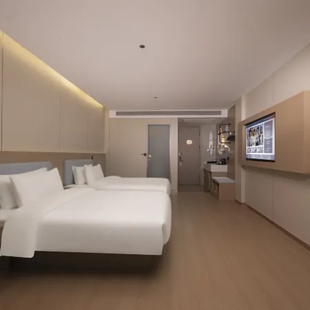 Aifeel Hotel (Lianyungang Donghai Pedestrian Street High Speed Railway Station)