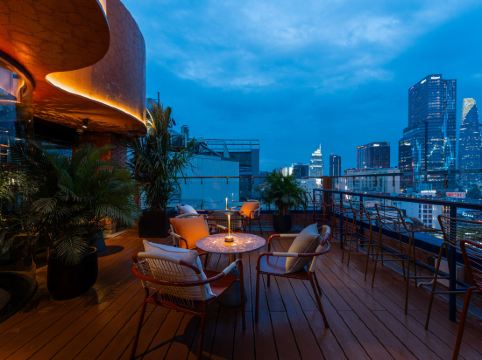 KiN Hotel Ly Tu Trong Editon