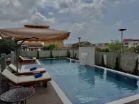 Chateau Kampot - Pools