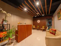 ABC Plus Hotel & Homes Hotels near Tops