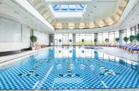โรงแรมอิมพีเรียล โอซากา - ที่มีสระว่ายน้ำ