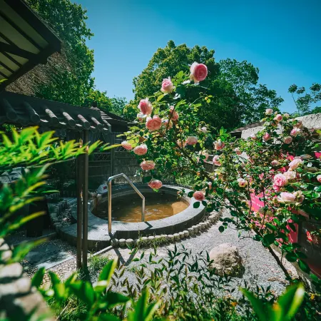 Slender West Lake Hot Spring Resort Yangzhou
