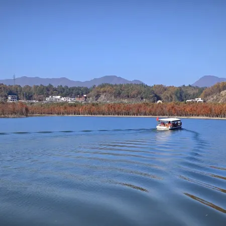 Sun & Moon Mountain B&B (Anhui South Sichuan Line Store)