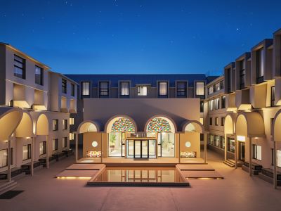 Aidu Hotel (Wulan Butong Scenic Area)