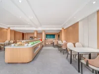 GreenTree Inn Express Hotel - 2-Star