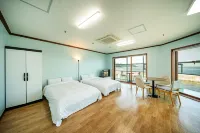 Yeongdeok Harbor Stay - Bãi đậu xe