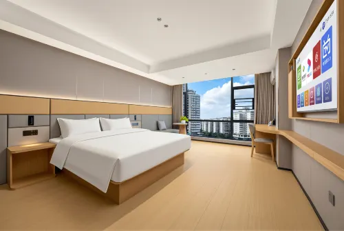 Yuetuo Light Luxury Hotel (Wanda Plaza Fuqing Liqiao Ancient Street) - 3-Star