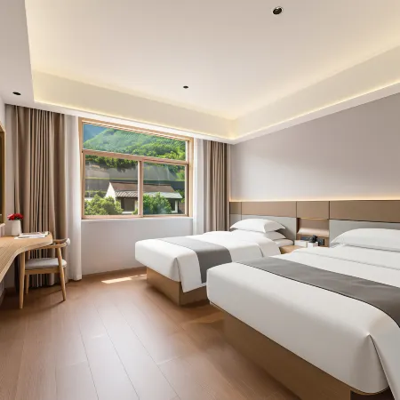 Meet Karst Cave Hotel (Zhashui Karst Cave National Geopark Branch)