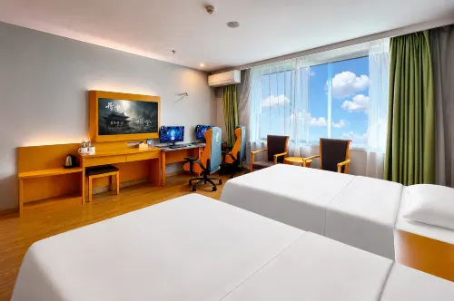 Yaxin E-Sports Hotel (South Railway Station Susong Road) - 2-Star