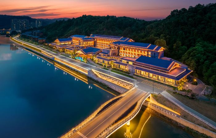 Yangxin Jinzhai Grand New Century Hotel