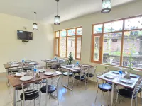 Hotel The Destination Manali ( 850m from Mall Road) - breakfast