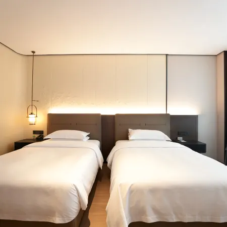 Feilong Hotel