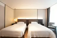 Feilong Hotel - parking