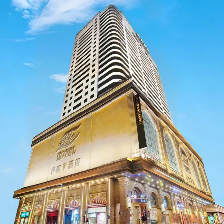 Rio Hotel