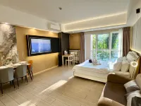 Venice Luxe Cozy 1BR w/55"TV Netflix, Pool - 4-Star