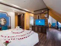 弗歐維精品大酒店 鄰近下龍灣夜市的酒店