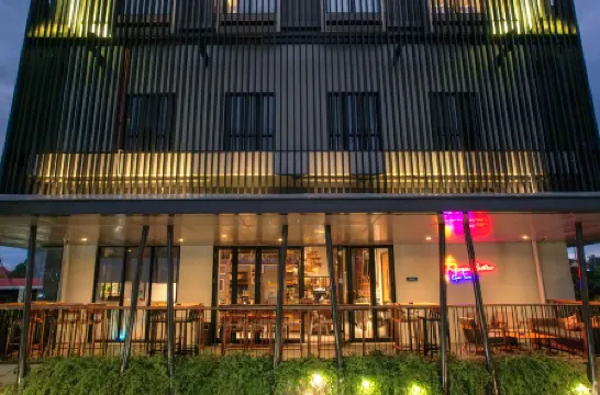 BATIQA Hotel Lampung Отели в г. Бандар-Лампунг