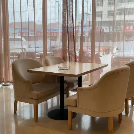 Vienna Hotel (Chengwu Emerald City store)