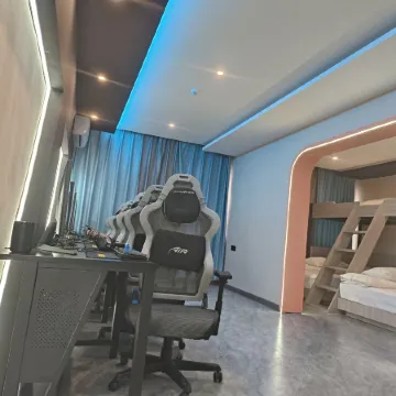 Anjing E-sports Hotel (Yucheng People's Government Century Plaza)