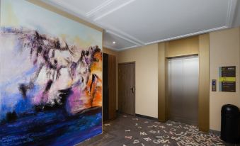 Milu Holiday Hotel (Dujiangyan Irrigation Project Scenic Spot)