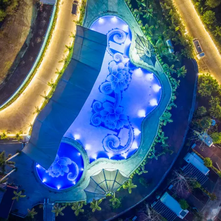 DONGXING INTERNATIONAL RV camping base
