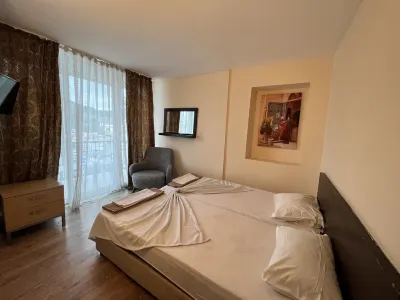 ROMEO BEACH OTEL Отели рядом с достопримечательностью «Kemer Anadolu Otelcilik Ve Turizm Ml»