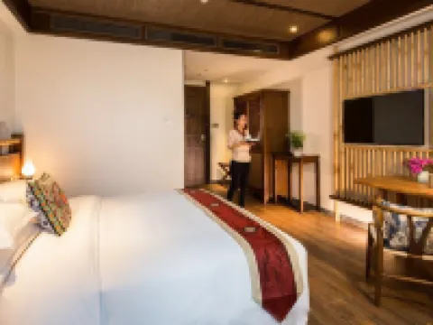 Qiyun Mountain Baiyue Resort Hotel Hotels in Xiuning