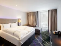 Premier Inn Hamburg City (Zentrum) Hotels near Opolum