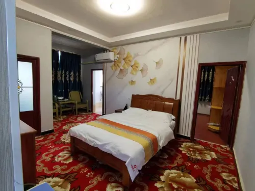 Xianglong Hotel Hotels in Lhünzê