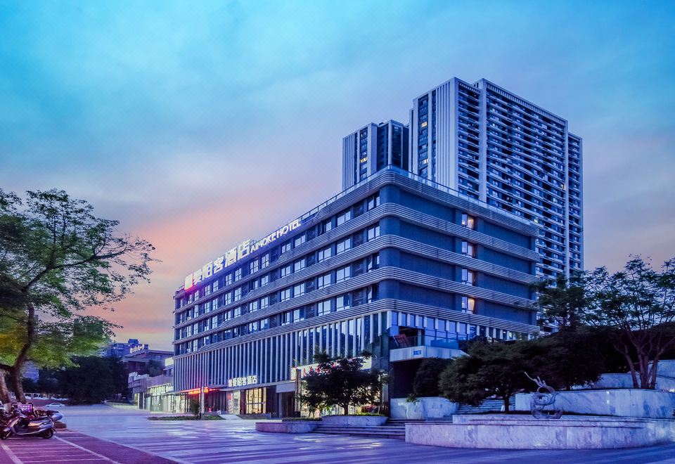 유만 블루 호텔 썸네일