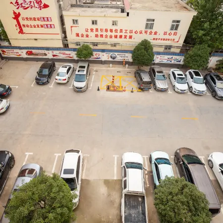 Tiantian Rujia Business Hotel