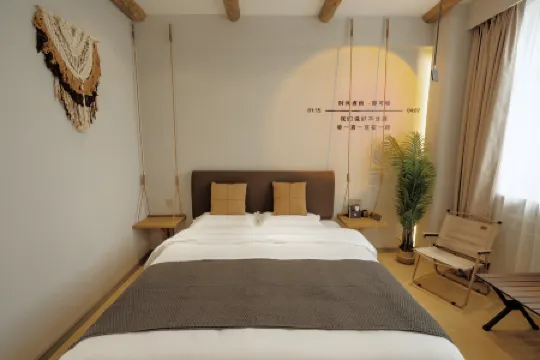 Manzhouli Eurasian Hotel Отели рядом с достопримечательностью «Sino-Russian Trade Pedestrian Street»