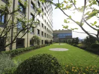 Evergreen Laurel Hotel (Shanghai) Hotels near Pudong