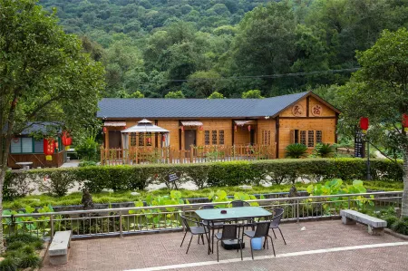 Dui Guiyuan Outdoor Homestay (Yuquan Temple Scenic Area Branch), Dangyang Отели в г. Данъян