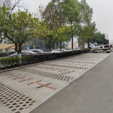 Qingteng Yisu Hotel (Yuyao Xingzheng Service Center)