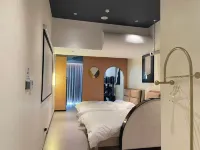 Rensheng Haihai E-Sports Hotel