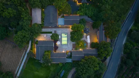 Yijiangnan Shuiyue Hanfu Theme Homestay Отели рядом с достопримечательностью «Zhili Ancient Village»