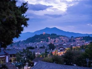 Moon · Yunxi Galaxy lives in the ancient city panoramic hotel (Lijiang Old Town North Store)