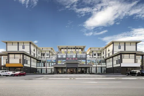 Qian Stream Grand Hotel Hotels in Yicheng