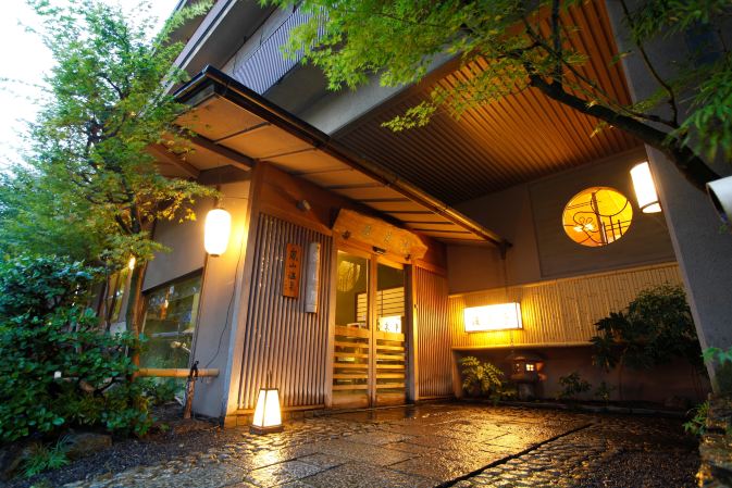 京都嵐山温泉 渡月亭 碧川閣