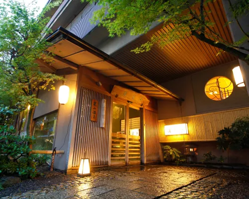Togetsutei Hotels near Tenryu-ji Temple