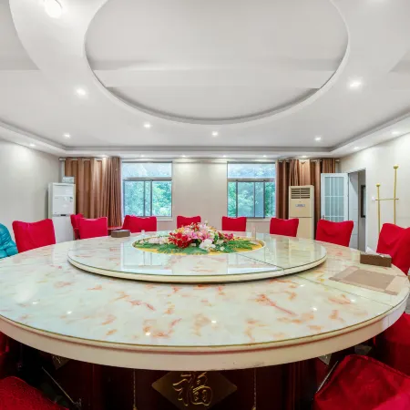 Feidong Genyuan Hotel (Feidong High-speed Railway Station)