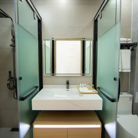 Feihua Qingmeng · Garden Oxygen Courtyard Boutique Stay (Dali Ancient City South Gate)